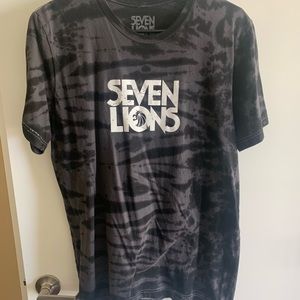 Seven lions T-shirt